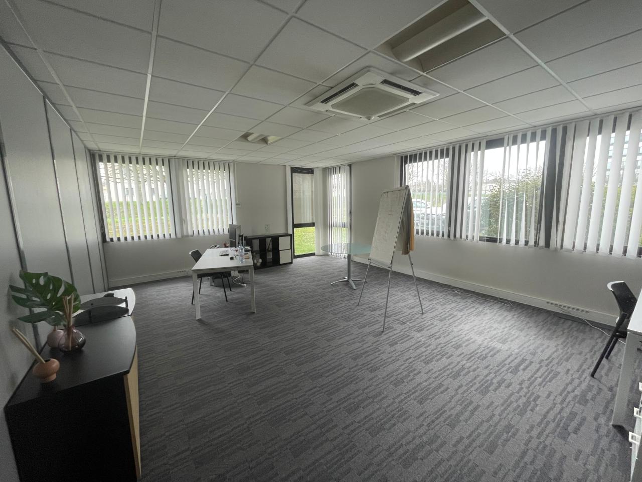 Bureau Tours 936m² Location bureau Tours Indre-et-Loire OLBUR2530948 1